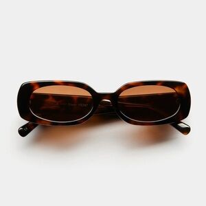 VEHLA Olsen Sunglasses
